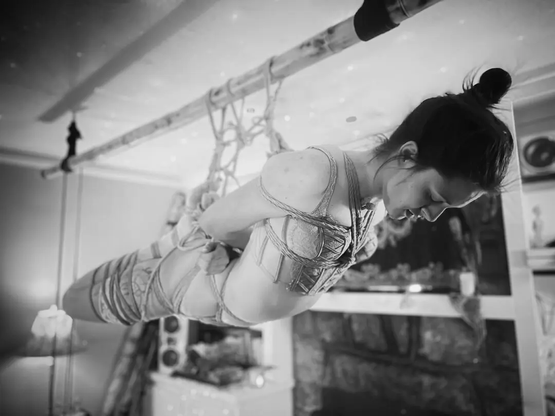 Elegance in Rope - Image 2